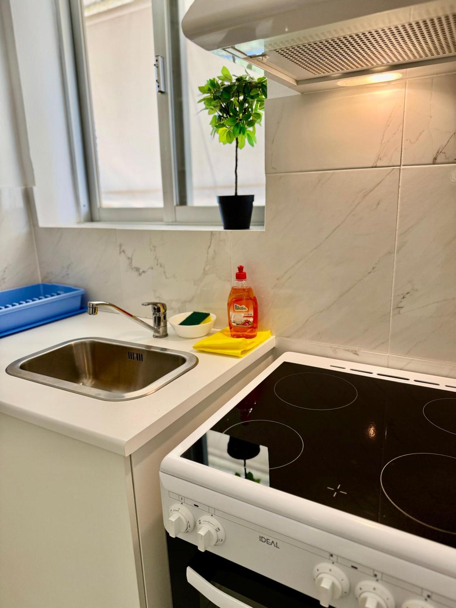 Sun Beach Apartment Анависсос Экстерьер фото